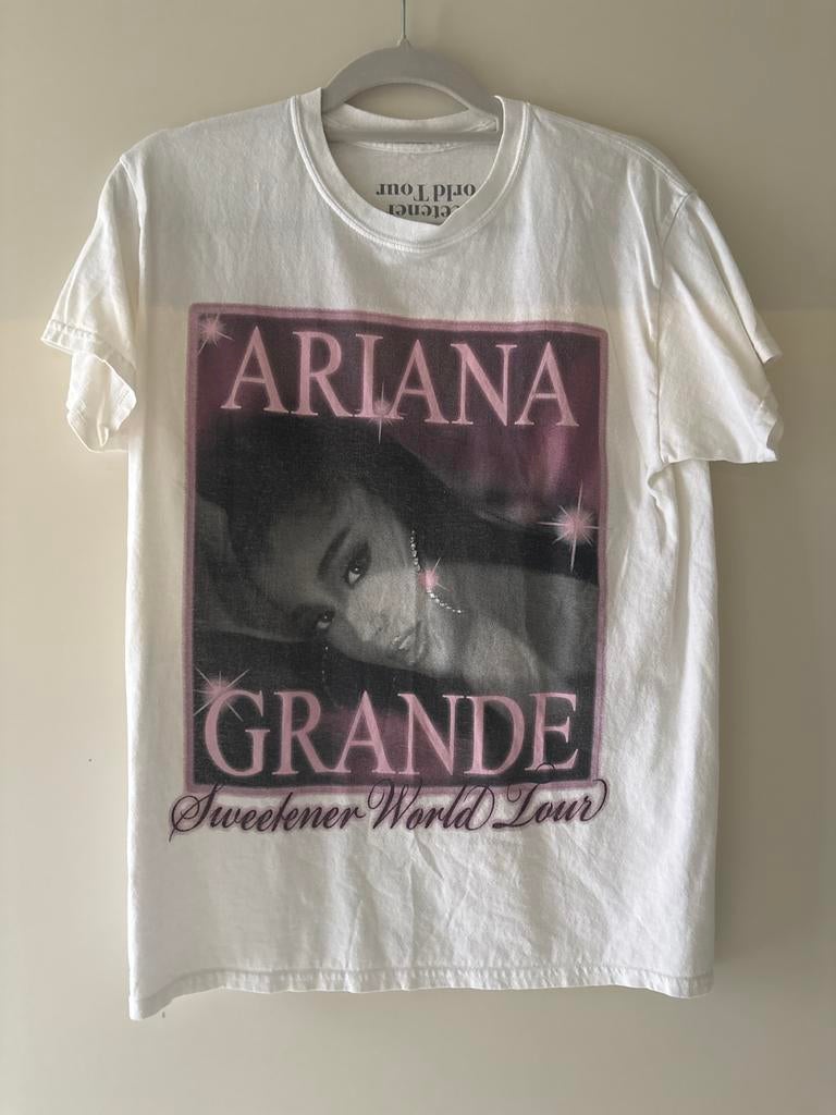 Ariana Grande official merchandise, Ophalen of Verzenden, Zo goed als nieuw, Kleding