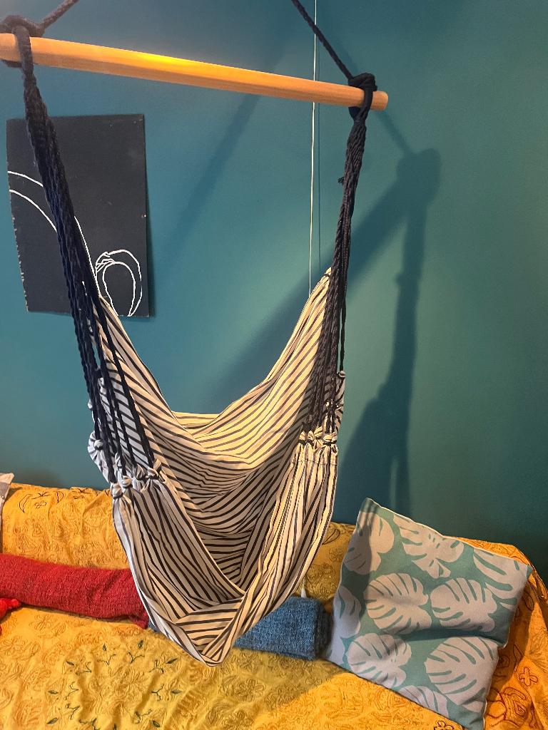 Hangstoel, Ophalen, Zo goed als nieuw, Wit, Eén