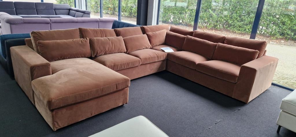 Nieuwe mega Ubank bruin velours kuster style loungebank, Huis en Inrichting, Banken | Bankstellen, Nieuw, Hoekbank, Vierpersoons of meer