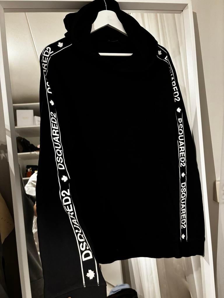 Dsquared2 Trui - Valt kleiner, Ophalen of Verzenden, Zo goed als nieuw, Maat 46 (S) of kleiner, Zwart