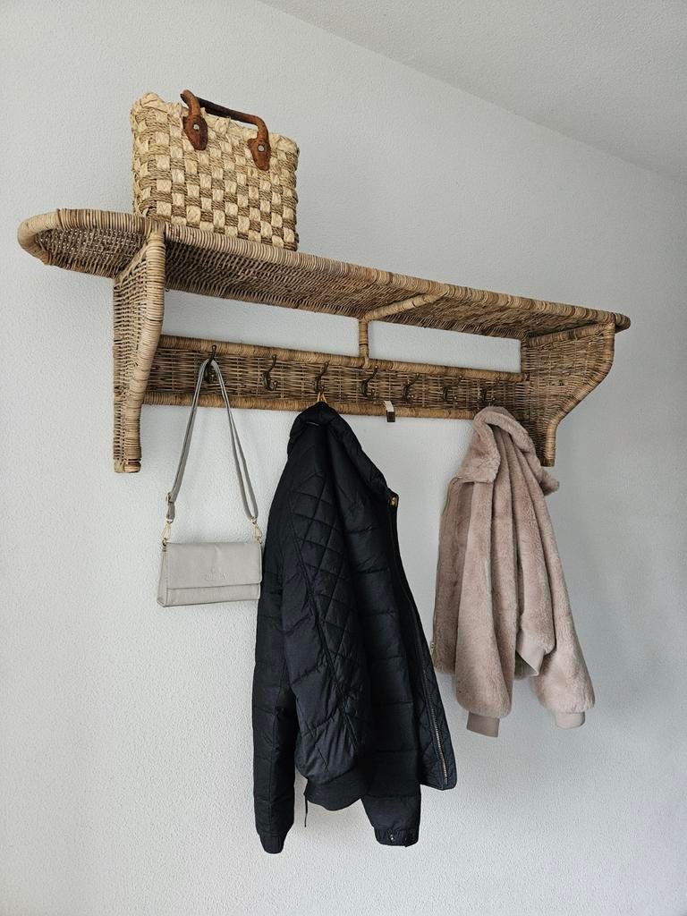 Riviera Maison rotan kapstok 1.50m breed met 7 haken, Huis en Inrichting, Woonaccessoires | Kapstokken, Zo goed als nieuw, Wandkapstok