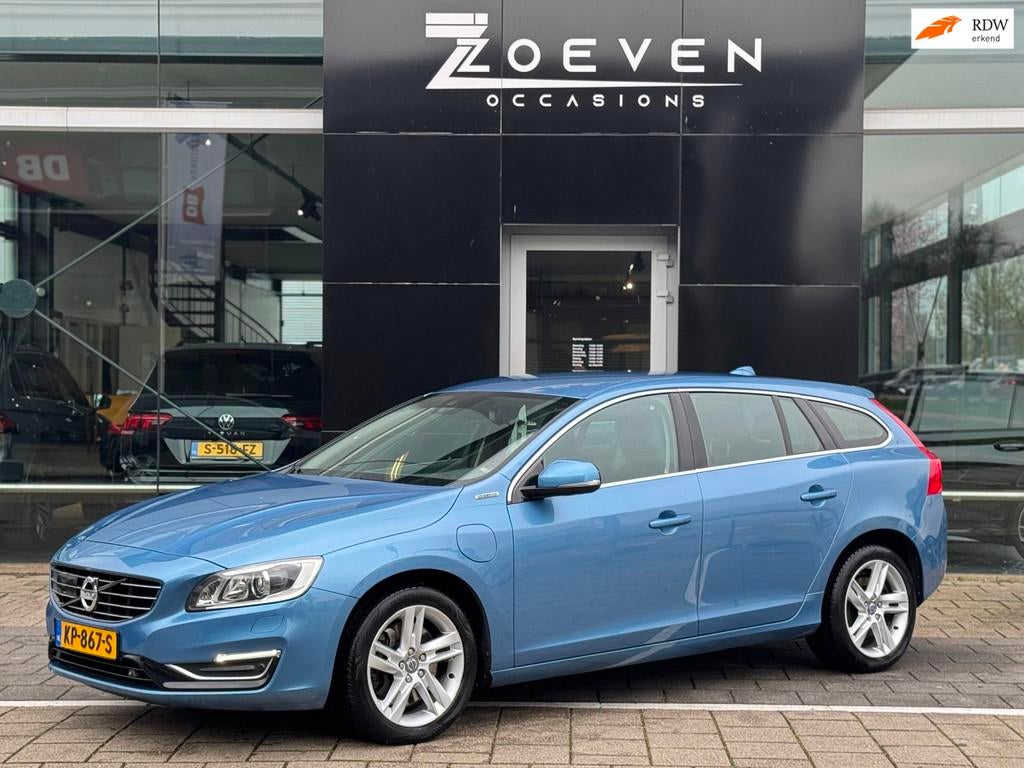 Volvo V60 2.4 D6 AWD Plug-In Hybrid R-Design, Automaat, Zwart, Blauw, Vierwielaandrijving
