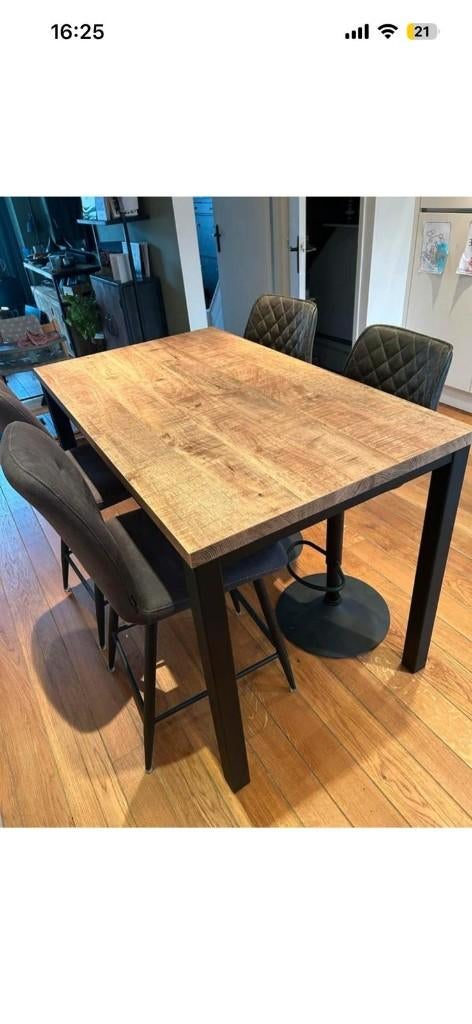 Stijlvolle hoge eettafel met 2 stoelen + 2 barkrukken, Ophalen, 100 tot 150 cm, 50 tot 100 cm, Zo goed als nieuw