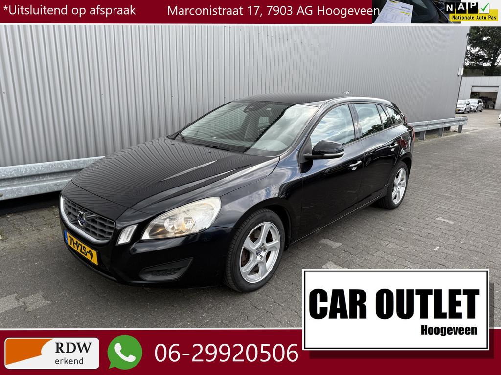 Volvo V60 1.6 T3 Clima, Navi, Cruise, LM, z.g.a.n. APK – I, Voorwielaandrijving, Gebruikt, Zwart, 4 cilinders