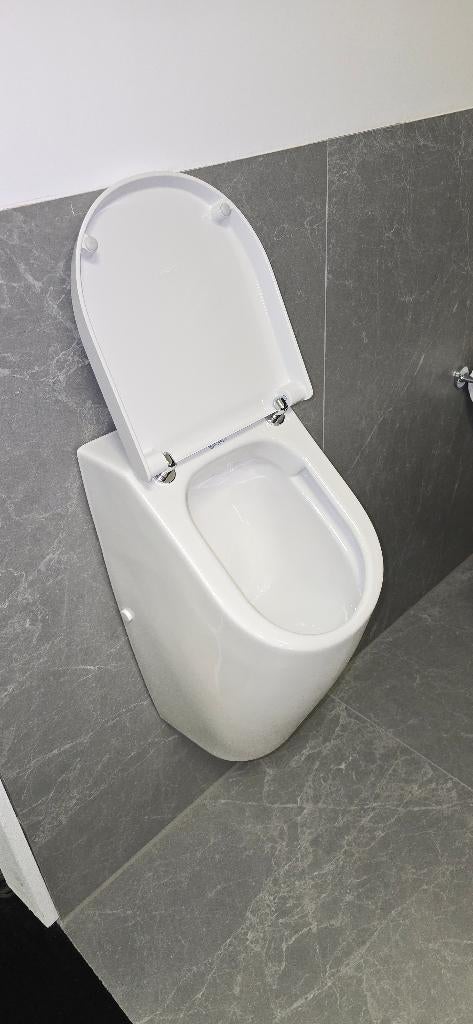 urinoir met softclose deksel - showmodel, Ophalen, Nieuw, Overige typen