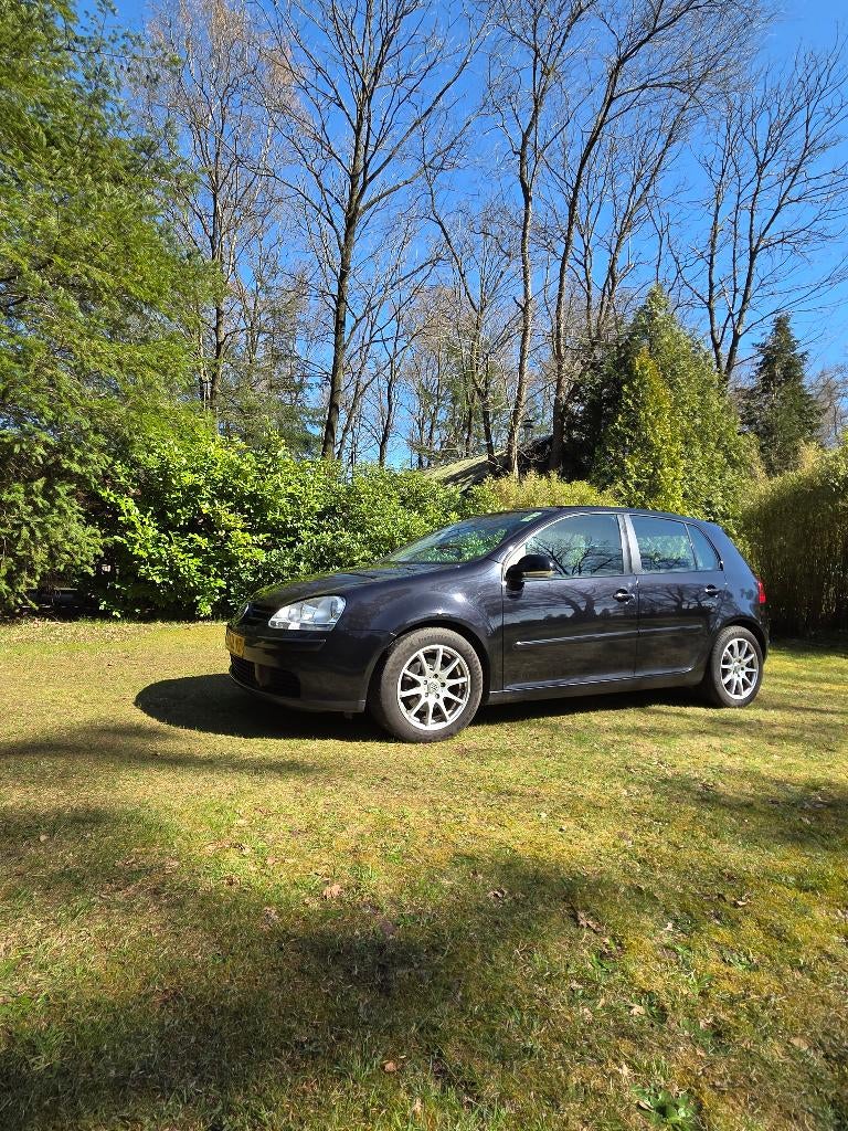 Volkswagen Golf 1.6 16V FSI 2006 Highline Zwart, Voorwielaandrijving, Zwart, 4 cilinders, 620 kg