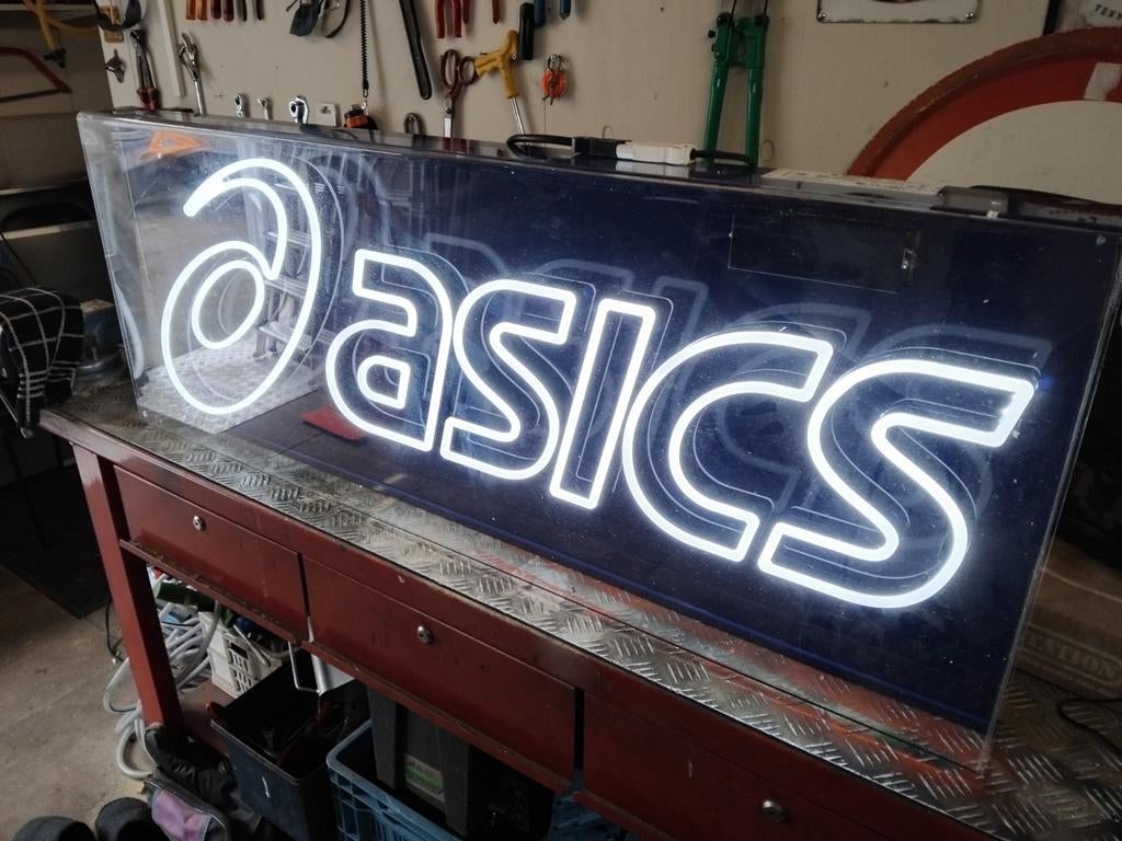 Asics reclamesign, Ophalen of Verzenden