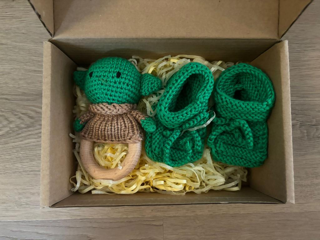 Woodydoody Baby Yoda Slofjes & Rammelaar - Kraamcadeau nieuw, Ophalen of Verzenden, Nieuw, Kraamcadeau