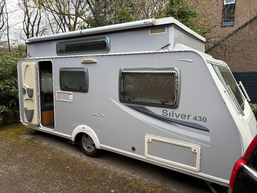 TRIGANO SILVER 430 hefdakcaravan (2011), Caravans en Kamperen, Caravans, 70 kg, Trigano, Luifel, Kleine zit