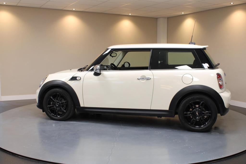Mini Mini 1.6 One Holland Street *2de Eigenaar* Navi|Cruise|, Voorwielaandrijving, Gebruikt, 4 cilinders, 4 stoelen