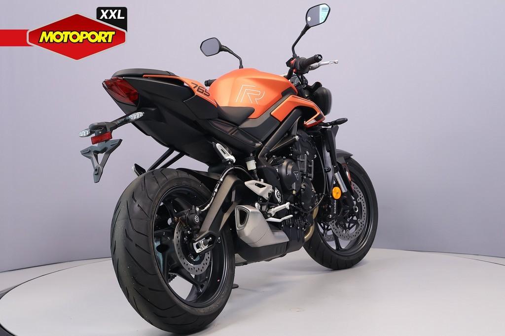 Triumph STREET TRIPLE R A2 (bj 2026) - foto 3