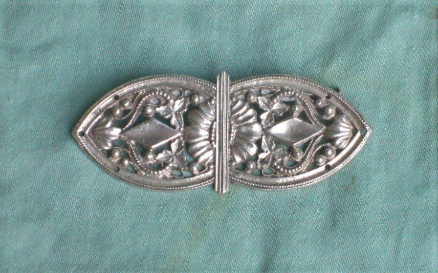 Zilveren broche gemaakt van antieke gesp, Ophalen of Verzenden, Zilver, Broche