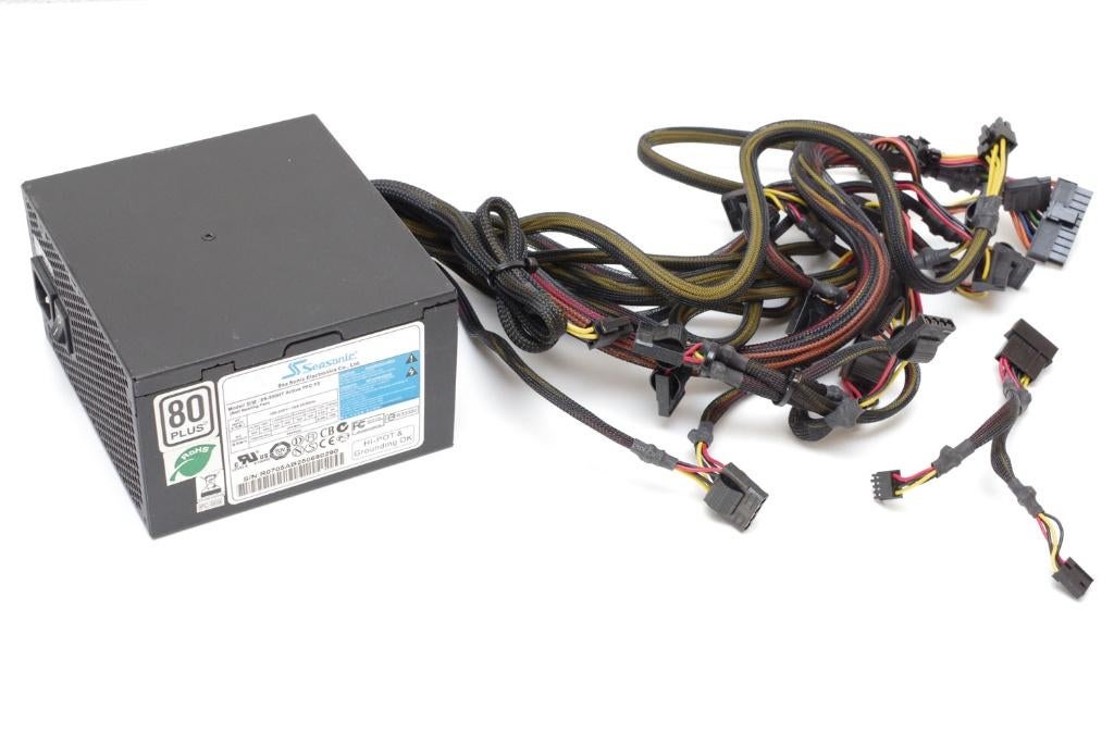 Seasonic S12 Energy+ 100-240V AC-DC ATX PC 550W voeding, Verzenden, Zo goed als nieuw