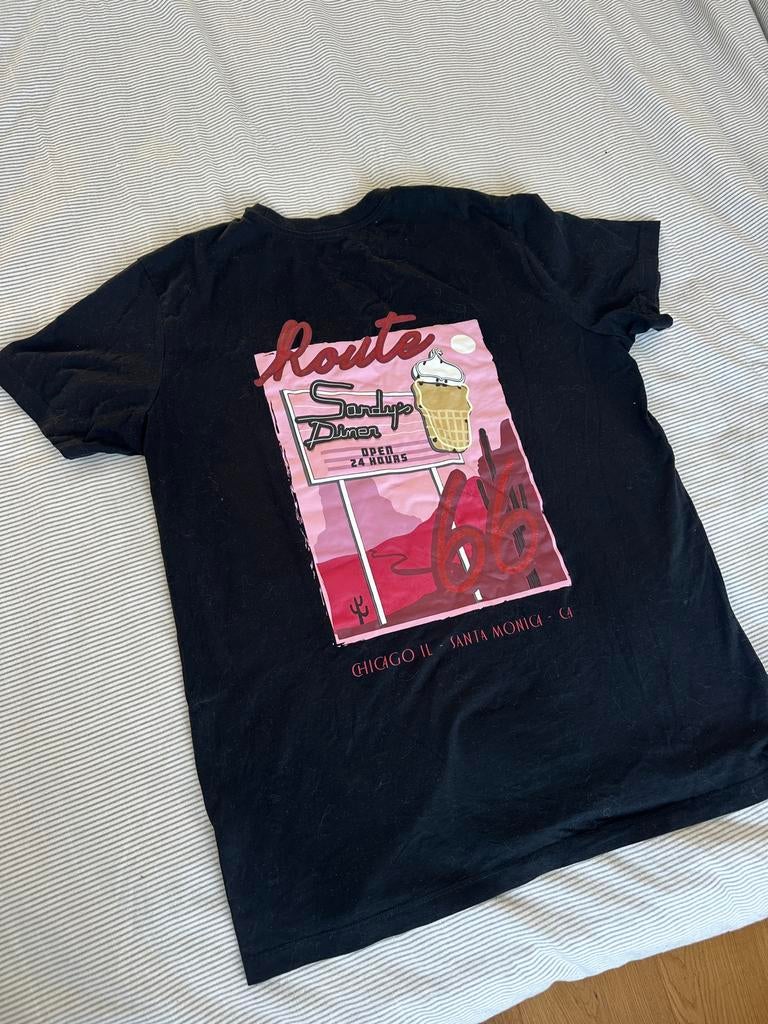 Zwart t-shirt met opdruk van Loavies maat M, Maat 38/40 (M), Zwart, Ophalen of Verzenden, Korte mouw