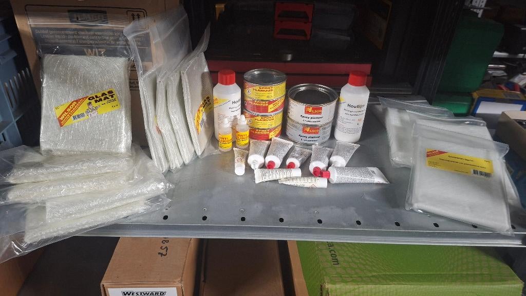 Partijtje Wilsor polyester matejs, lijm, enz..., Onderhoud en Reparatie, Nieuw, Ophalen of Verzenden, /