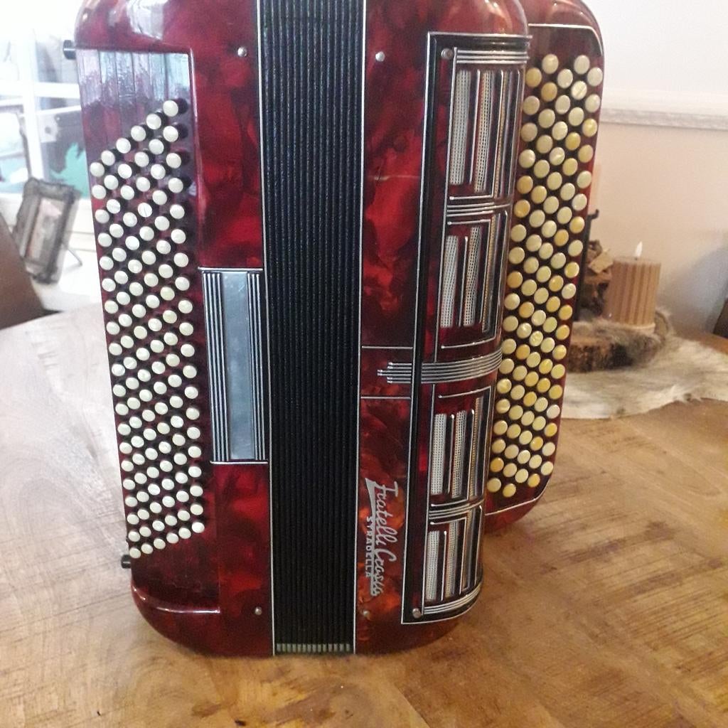 Frantelli Crosio, Muziek en Instrumenten, Accordeons, Ophalen of Verzenden, Gebruikt, Overige merken, Met koffer