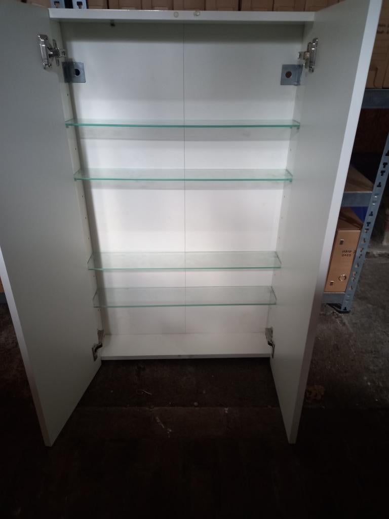 Wit badkamerkastje met glazen planken, (Half)hoge kast, Zo goed als nieuw, Minder dan 25 cm, Minder dan 100 cm