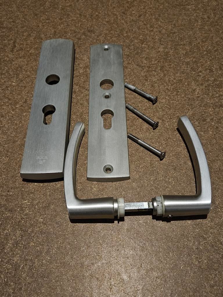 AXA Deurbeslag RVS - Afstand gaten 55 mm, Ophalen, Gebruikt, Rvs, Klink of Kruk