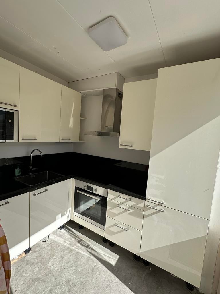 Moderne witte hoekkeuken incl. Bosch apparatuur, Ophalen, Gebruikt, Wit, Hoekkeuken