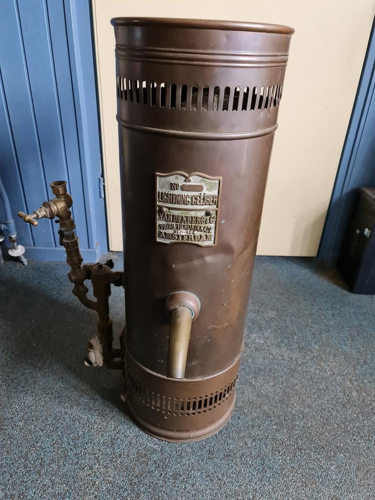 LIGHTNING Antieke koperen badgeiser uit +/_ 1900, Antiek en Kunst, Ophalen, Koper