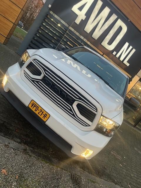 Dodge Ram 1500 5.7 V8 4x4 Crew Cab 6 PERS CLASSIC/ NAP 297 K, Automaat, 5654 cc, 402 pk, Wit