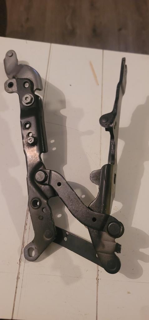 Motorkap scharnier links/rechts BMW F10 F11, Auto-onderdelen, Carrosserie en Plaatwerk, Ophalen of Verzenden