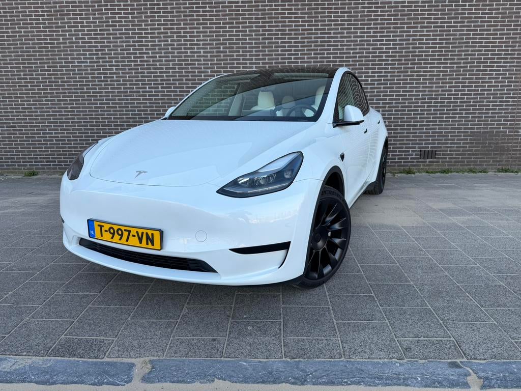 Tesla Model Y Wit, RWD, 2023, in zeer nette staat, Automaat, Achterwielaandrijving, 375 min, Origineel Nederlands