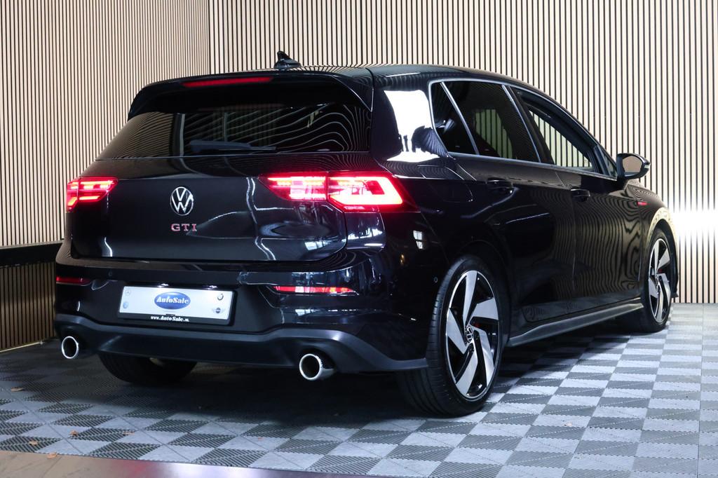 Volkswagen Golf 2.0 TSI GTI 19000 km FULL OPTIONS ! 2023, Auto's, Volkswagen, 730 kg, 4 cilinders, 1984 cc, Leder en Stof