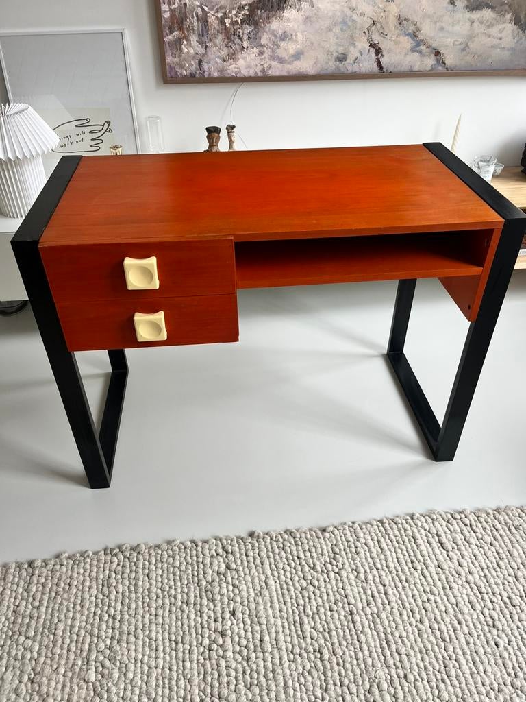 Vintage Dutch design space age desk 1970s, Vintage, Ophalen of Verzenden, Zo goed als nieuw, Hout