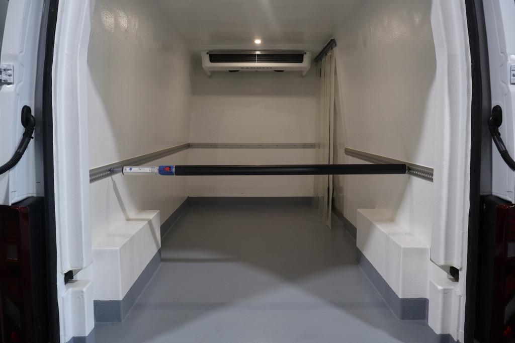 Renault Master E-Tech T35 L3H2 Extra long range 87 kWh Koelw, Stof, Gebruikt, Wit, Electronic Stability Program (ESP)