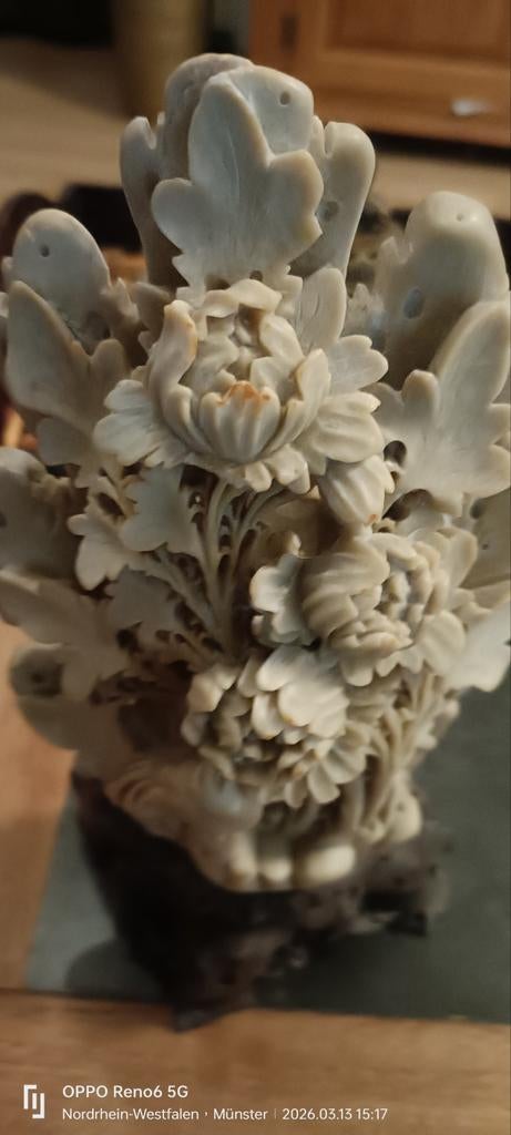 Prachtig gesneden bloemenornament van steen, Ophalen of Verzenden