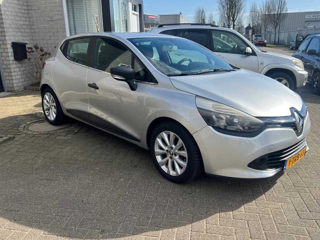 Renault Clio 0.9 TCe Authentique APK: 15-01-2027, Stof, 40 €/maand, 540 kg, Origineel Nederlands