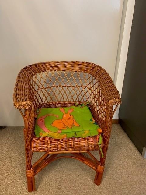 Rotan kinderstoeltje, Kinderen en Baby's, Kinderkamer | Tafels en Stoelen, Ophalen, Gebruikt, Stoel(en)