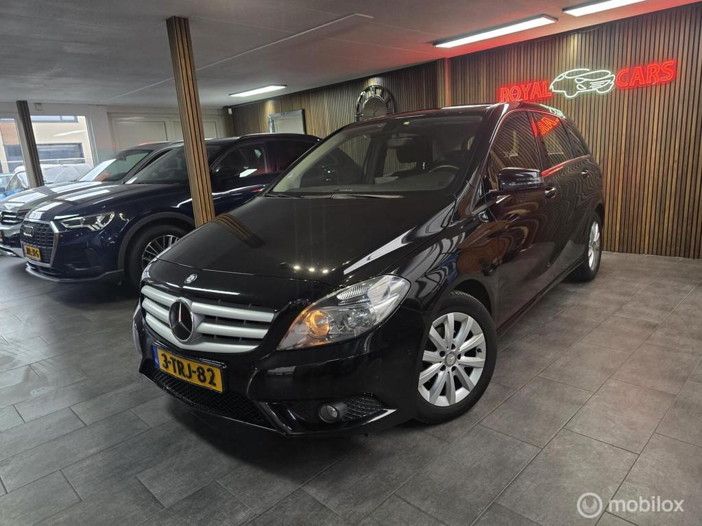 Mercedes B-klasse 180 Prestige/ Automaat/ Navigatie, 1325 kg, Gebruikt, Euro 6, 4 cilinders