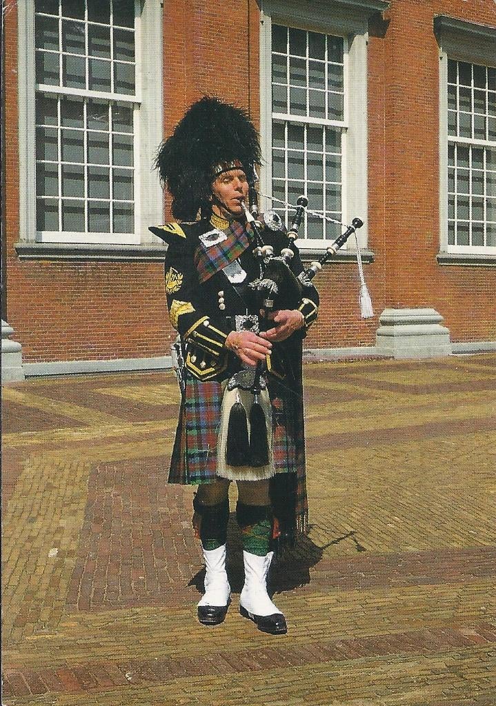 A359 Gelopen Ansichtkaart Steve de doedelzakspeler, Verzenden, 1960 tot 1980, Gelopen