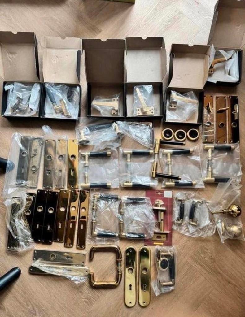 Flinke partij deurklinken., Doe-het-zelf en Verbouw, Hang- en Sluitwerk, Ophalen of Verzenden, Nieuw, Koper of Messing, Klink of Kruk