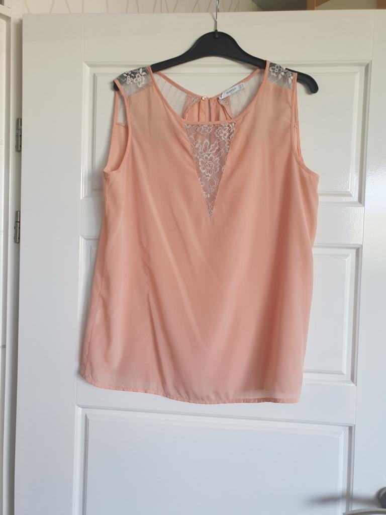 Te koop dames top, merk Mango, maat M, kleur zalm., Kleding | Dames, Tops, Maat 38/40 (M), Mango, Oranje, Ophalen of Verzenden