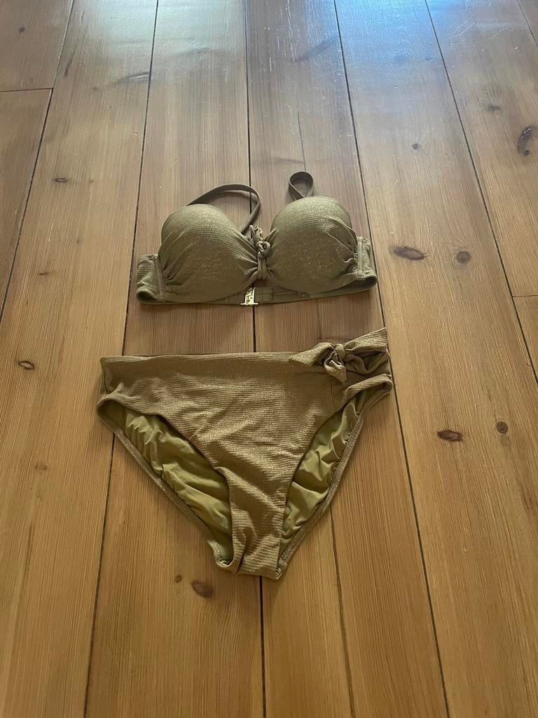 Leuke goudkleurige bikini Cyell, 42, Verzenden, Overige kleuren, Bikini
