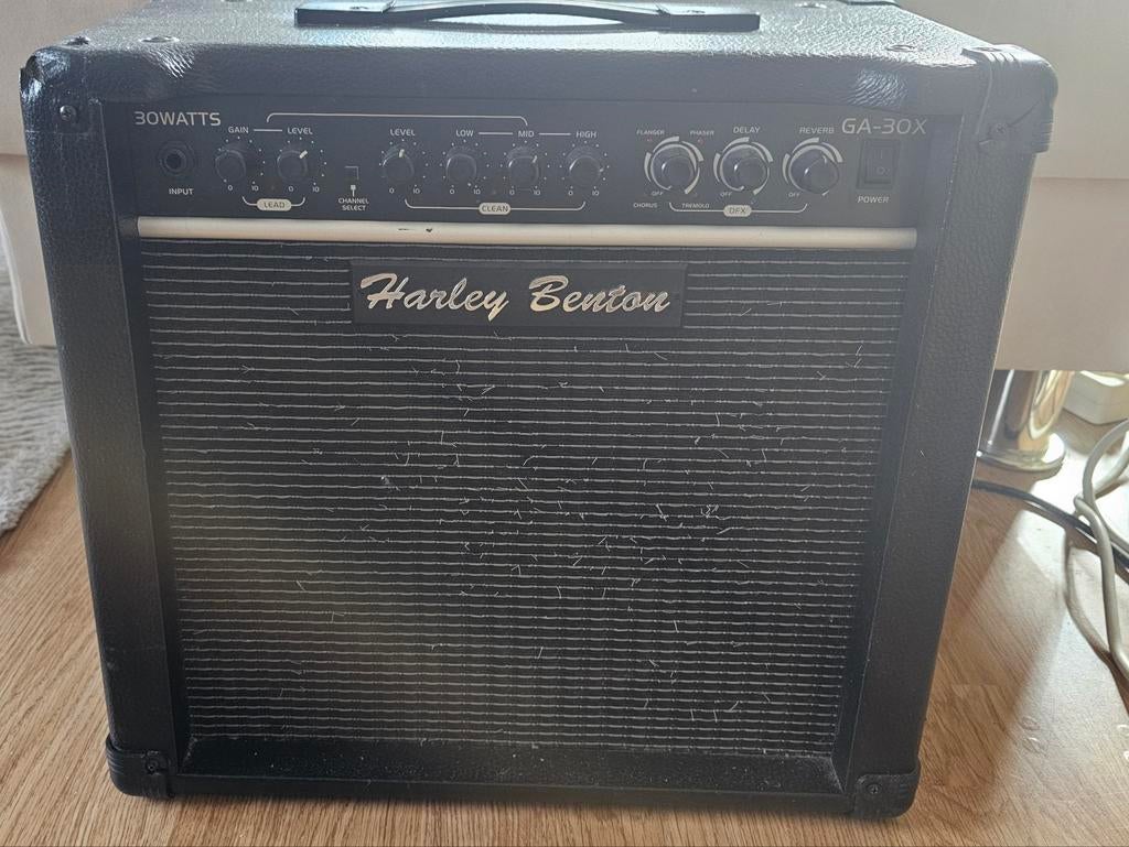 Harley Benton GA-30X Gitaarversterker, Ophalen of Verzenden, Zo goed als nieuw, Minder dan 50 watt