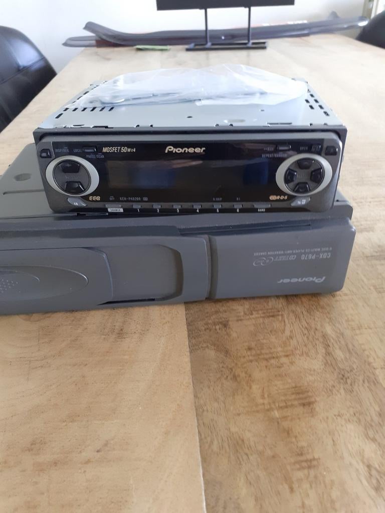 Pioneer autoradio met CD-wisselaar, Ophalen