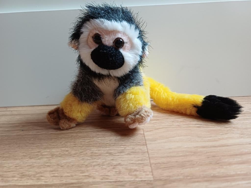 Aap aapje doodshoofdaapje apenheul gaiapark geel grijs, Ophalen of Verzenden, Zo goed als nieuw