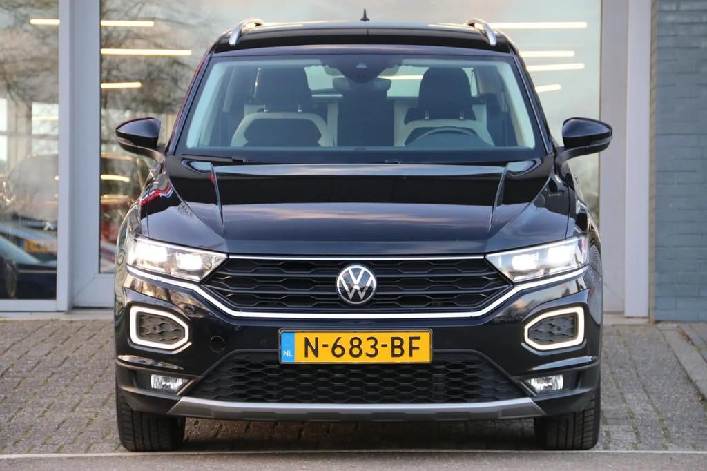 Volkswagen T-Roc 1.5 TSI Sport Business VIRT. C € 19.995,0, 1254 kg, 15 km/l, 150 pk, Zwart