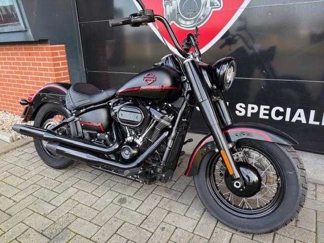Harley-Davidson FLHC SOFTAIL FLSTC HERITAGE (bj 2018)