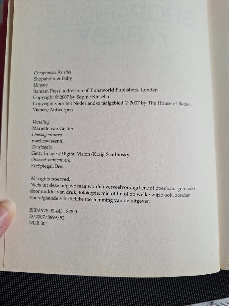 Boek shopaholic en baby, Sophie Kinsella, Wereld overig, Ophalen of Verzenden, Zo goed als nieuw