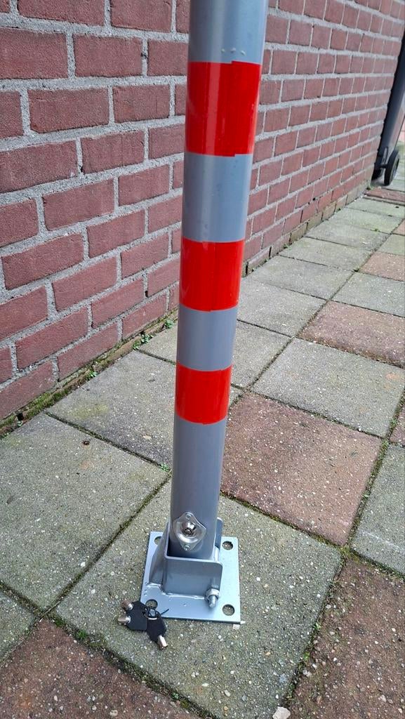 Anti parkeerpaal, Ophalen, Nieuw