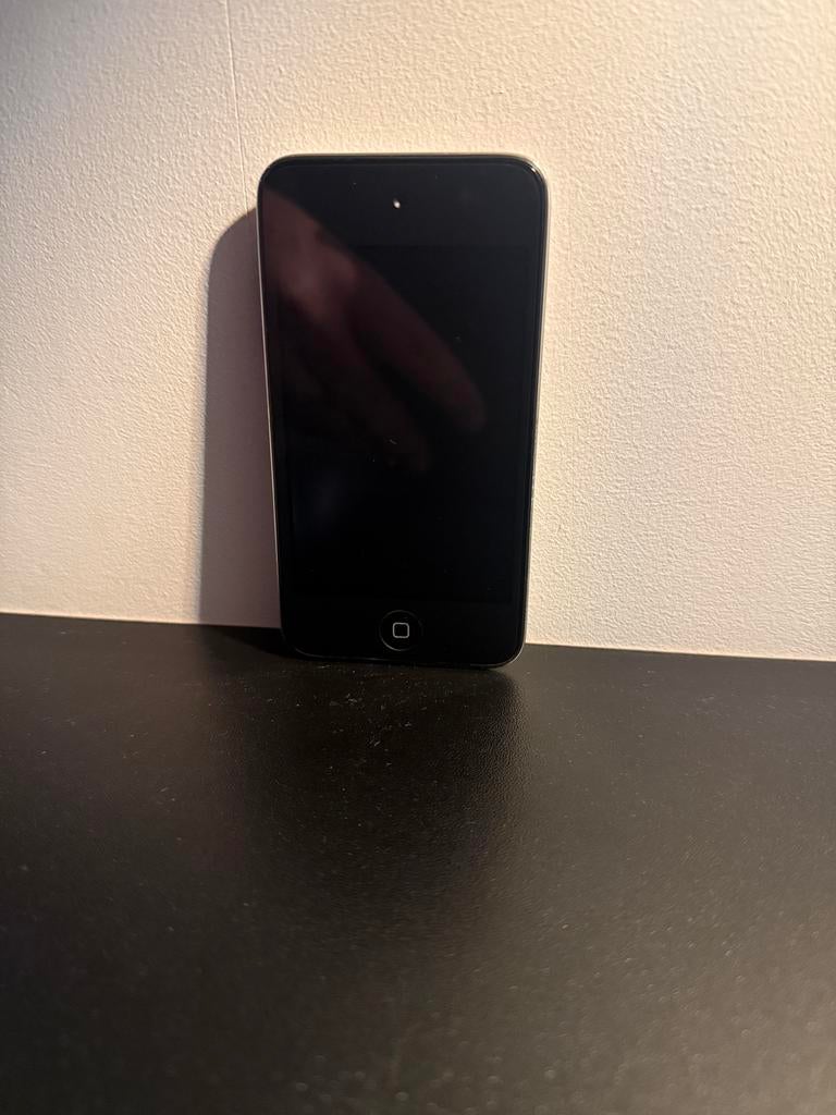 Ipod Touch 4 32GB Zwart, Audio, Tv en Foto, Mp3-spelers | Apple iPod, Touch, Zwart, Ophalen of Verzenden, Zo goed als nieuw