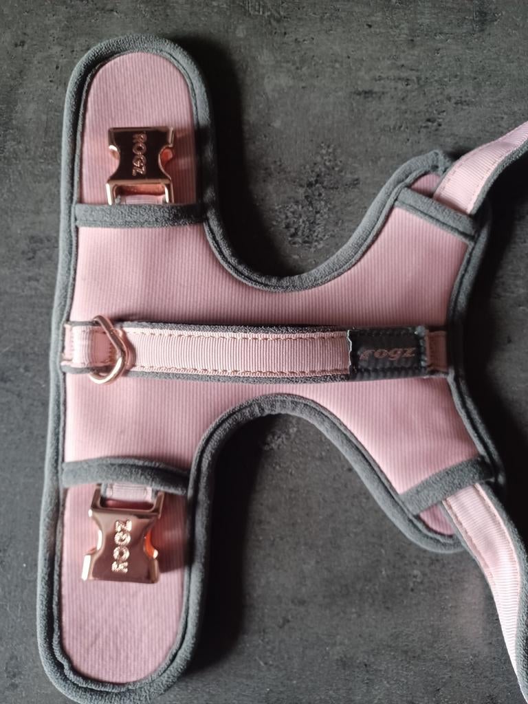 Snoezig roze/grijs honden tuigje van het merk Rooz (maat L), Dieren en Toebehoren, Ophalen, Zo goed als nieuw