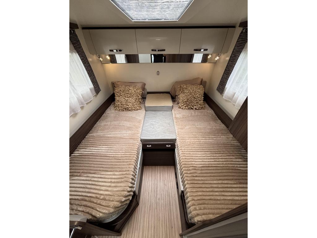 Benimar Tessoro 467 ENKELE BEDDEN + HEFBED FACE TO FACE, Ford, 7 tot 8 meter, Bedrijf, Half-integraal