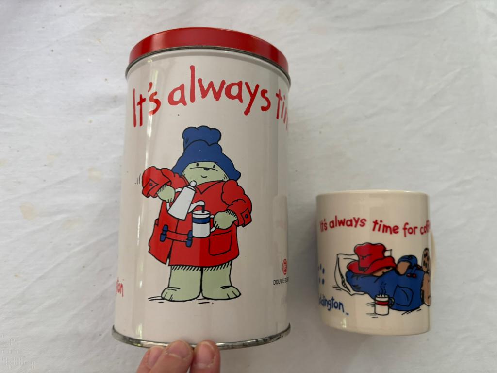 Douwe egberts beertje paddington bewaarblik mok coffee time!, Verzamelen, Blikken, Ophalen of Verzenden, Zo goed als nieuw, Overige