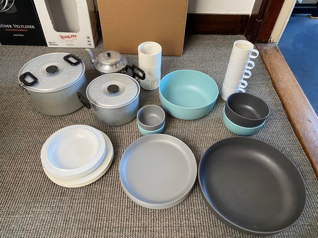 Kook en servies set voor kamperen, Ophalen, Gebruikt